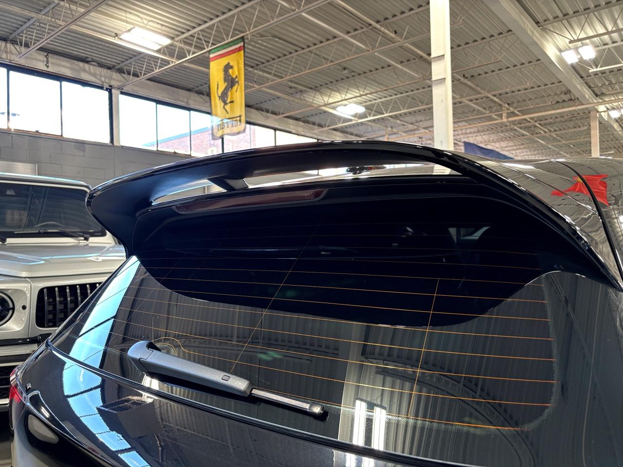 2025 Volkswagen Golf R Black Edition DSG|AWD|SUNROOF|NAV|HARMANKARDON|HUD - Photo #9