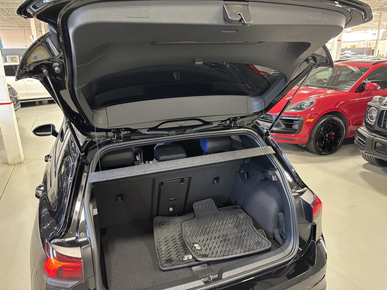 2025 Volkswagen Golf R Black Edition DSG|AWD|SUNROOF|NAV|HARMANKARDON|HUD - Photo #11
