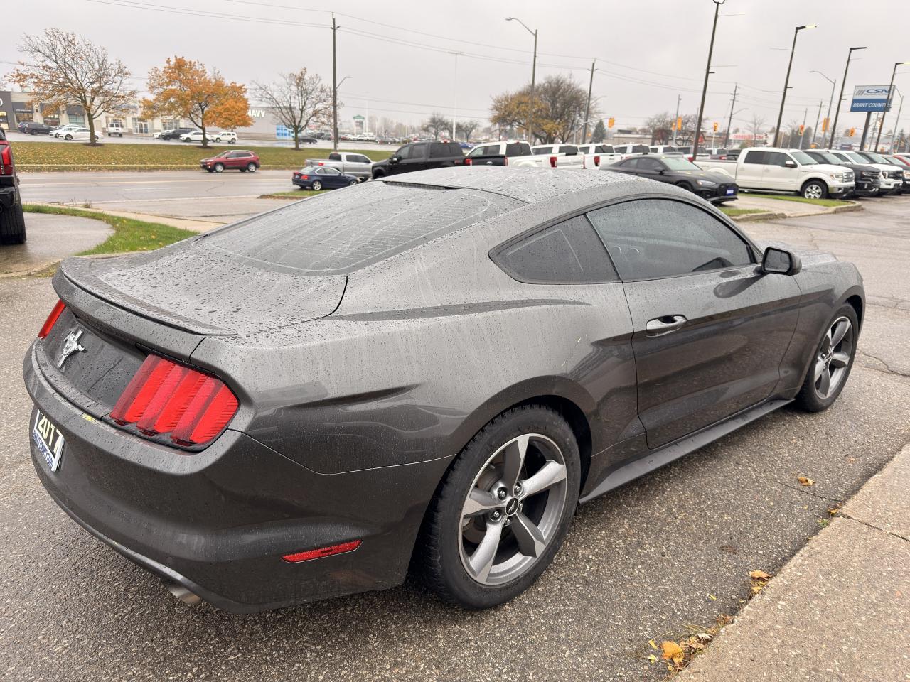 2017 Ford Mustang 2DR FASTBACK V6 Photo