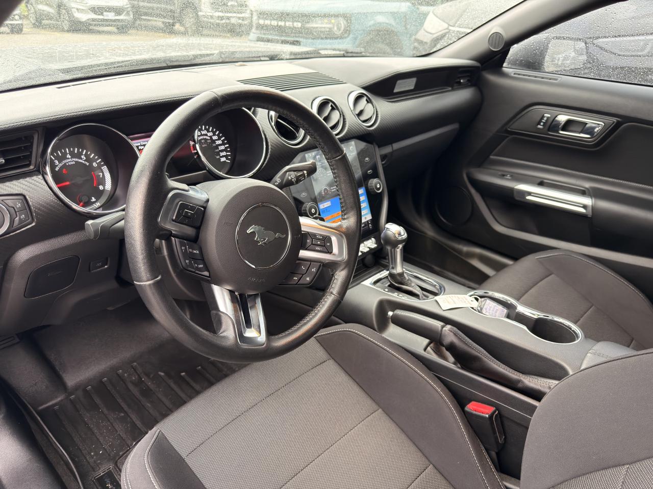 2017 Ford Mustang 2DR FASTBACK V6 Photo