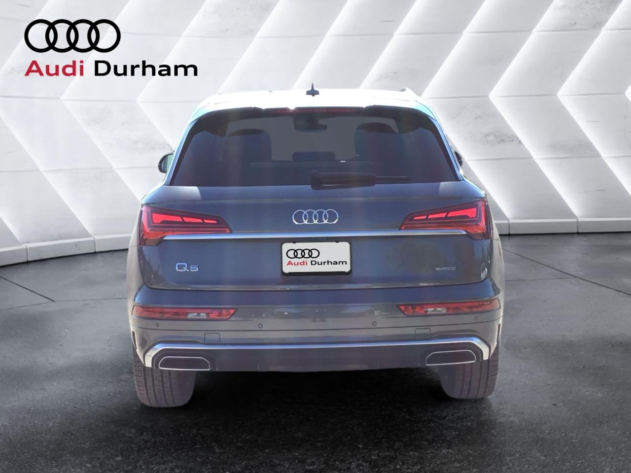 2024 Audi Q5 2.0T Progressiv + Navigation | Panoramic Sunroof Photo3