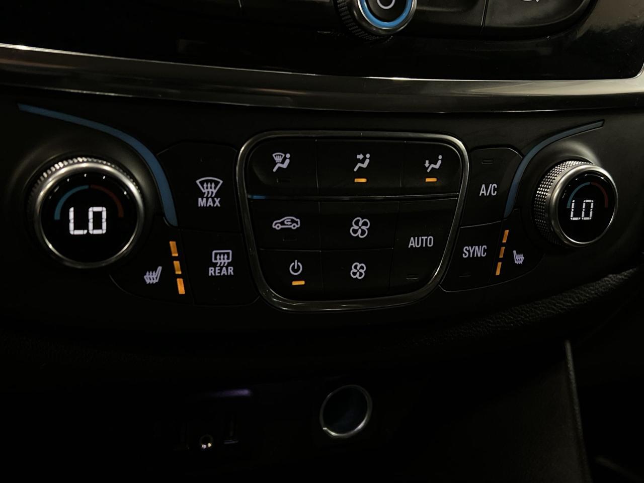 2021 Chevrolet Traverse LT AWD | 8-PASSENGER | CARPLAY | HTD SEATS |ALLOYS Photo