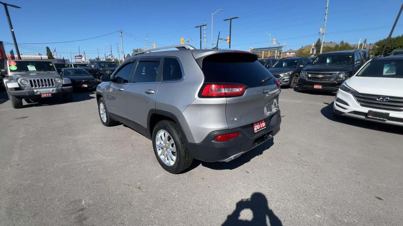 2016 Jeep Cherokee LIMITED AWD |V6 |COOLED LEATHER |PANO ROOF | NAV Photo