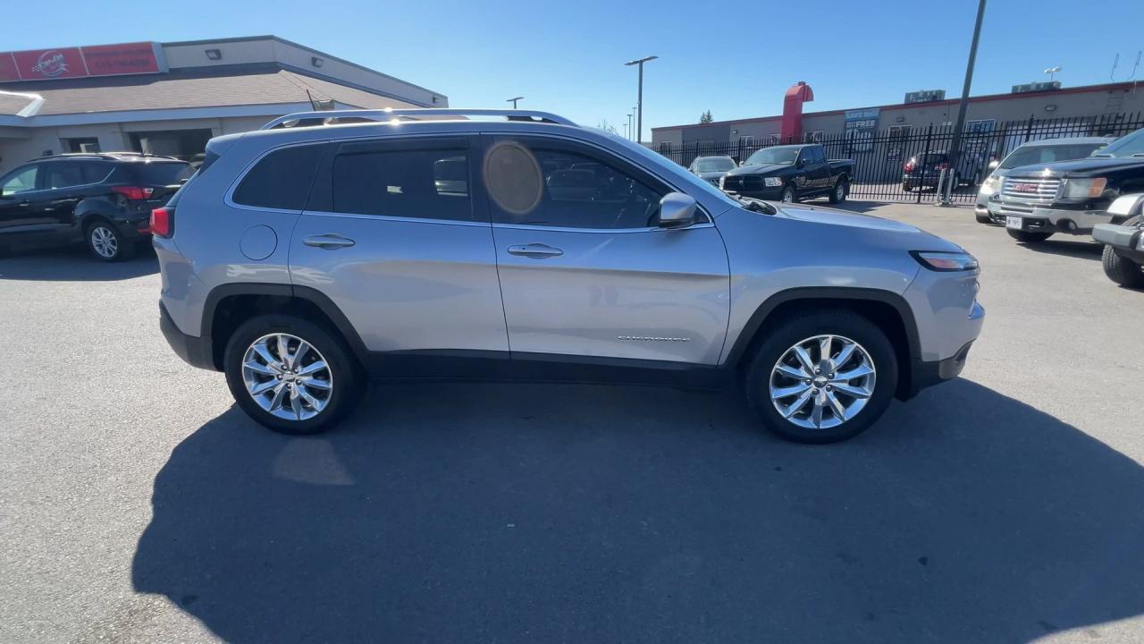 2016 Jeep Cherokee LIMITED AWD |V6 |COOLED LEATHER |PANO ROOF | NAV Photo