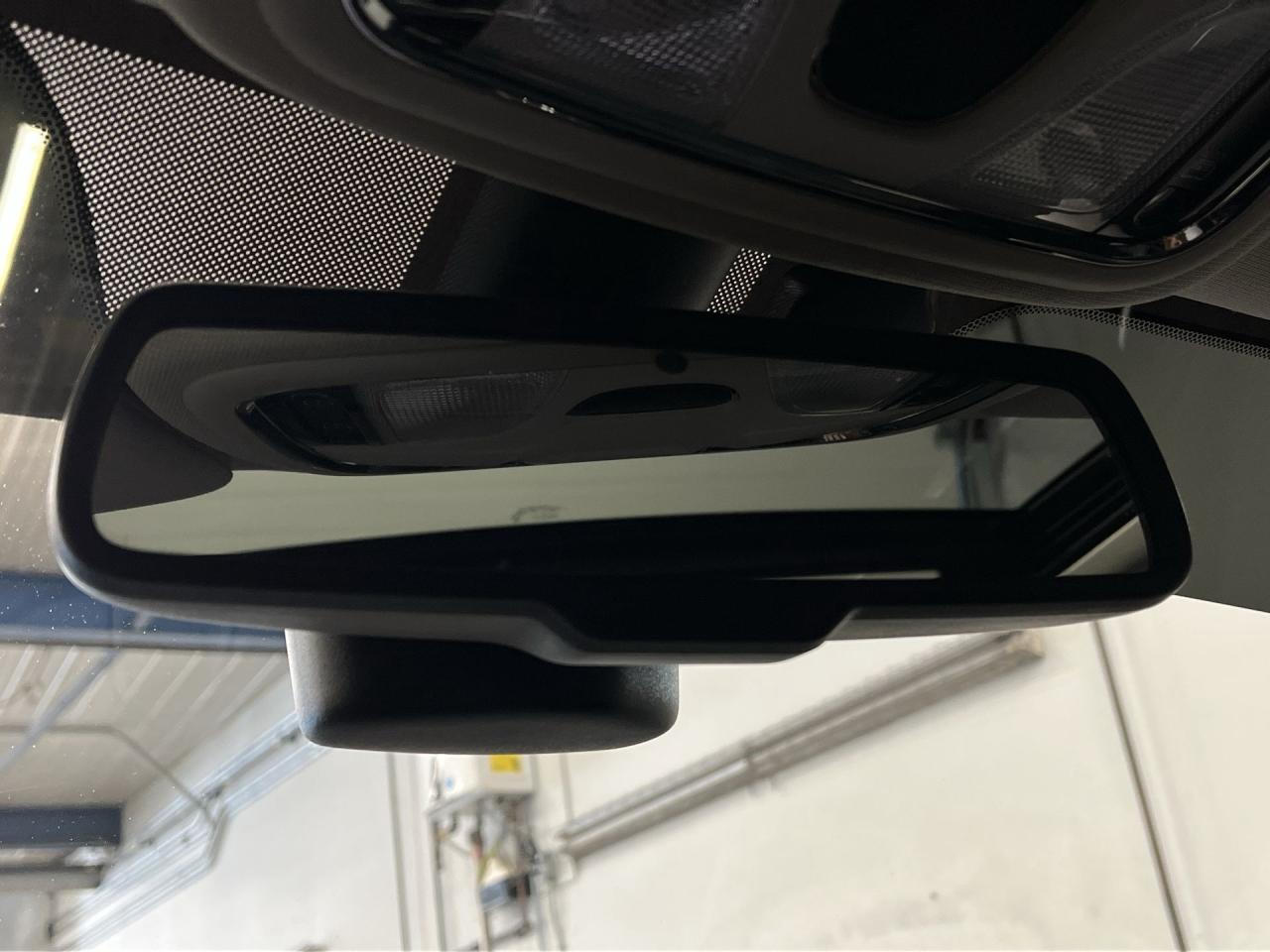 2016 Jeep Cherokee LIMITED AWD |V6 |COOLED LEATHER |PANO ROOF | NAV Photo