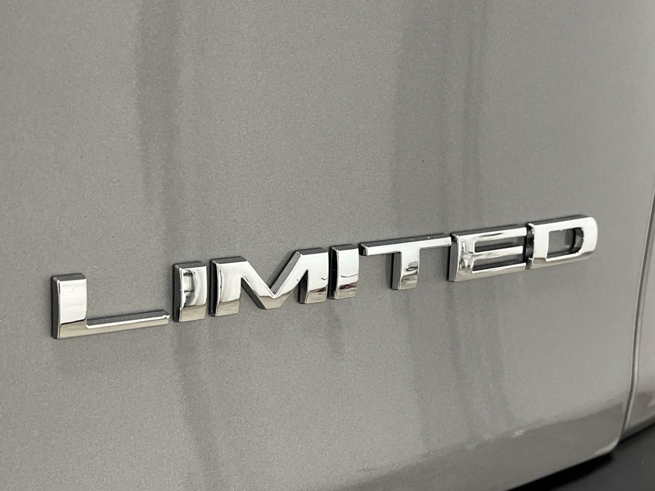 2016 Jeep Cherokee LIMITED AWD |V6 |COOLED LEATHER |PANO ROOF | NAV Photo