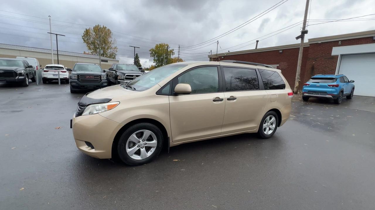 2013 Toyota Sienna CERTIFIED! | 7-PASSENGER | KEYLESS ENTRY | CRUISE Photo3