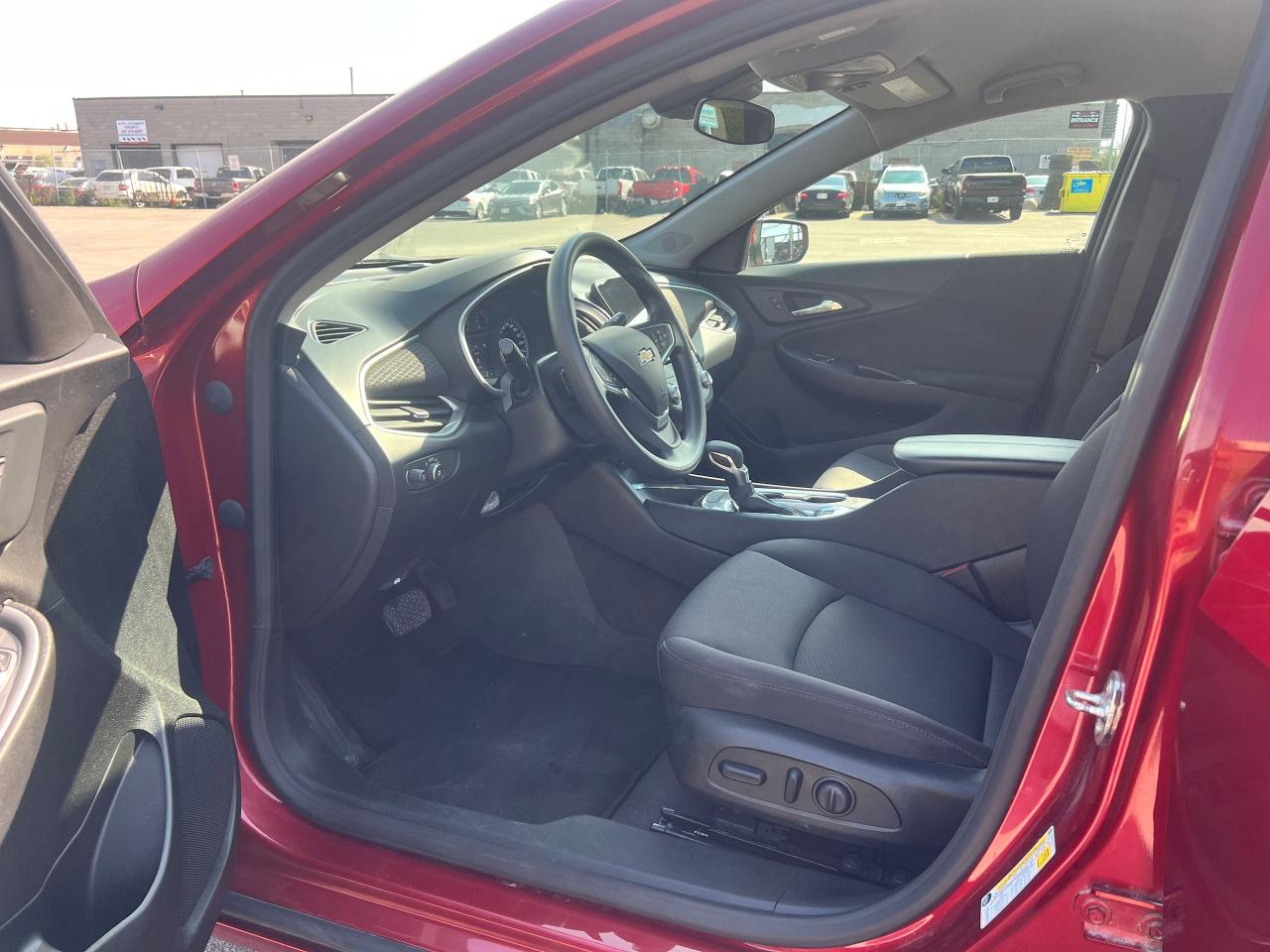 2023 Chevrolet Malibu 1LT - Photo #16