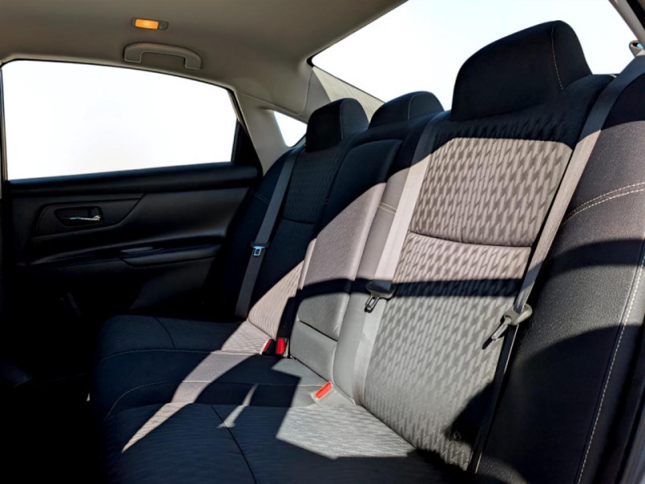 2018 Nissan Altima S  **CAM - BLUETOOTH - HTD SEATS** Photo