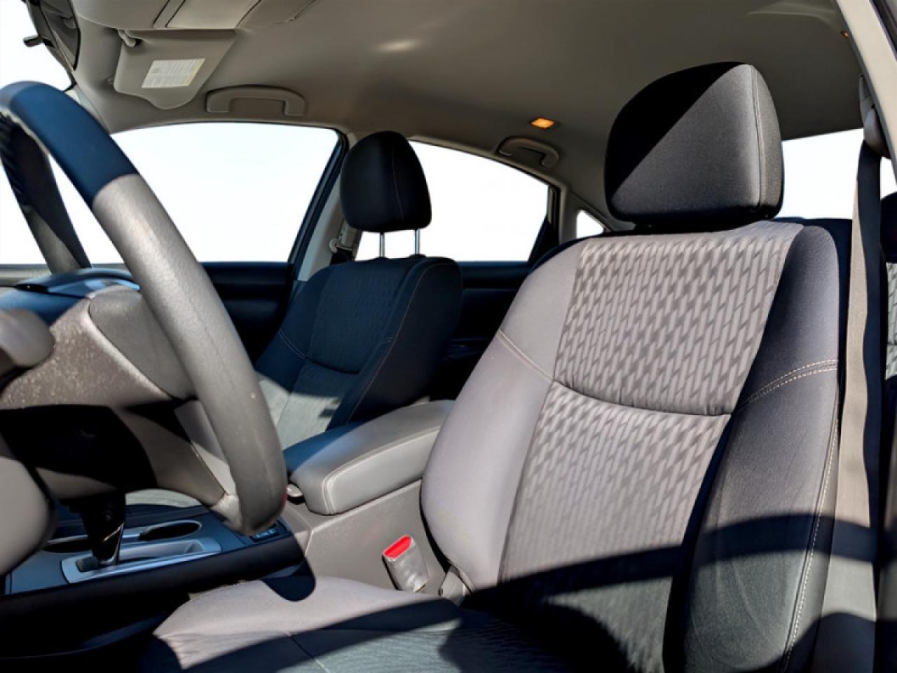 2018 Nissan Altima S  **CAM - BLUETOOTH - HTD SEATS** Photo