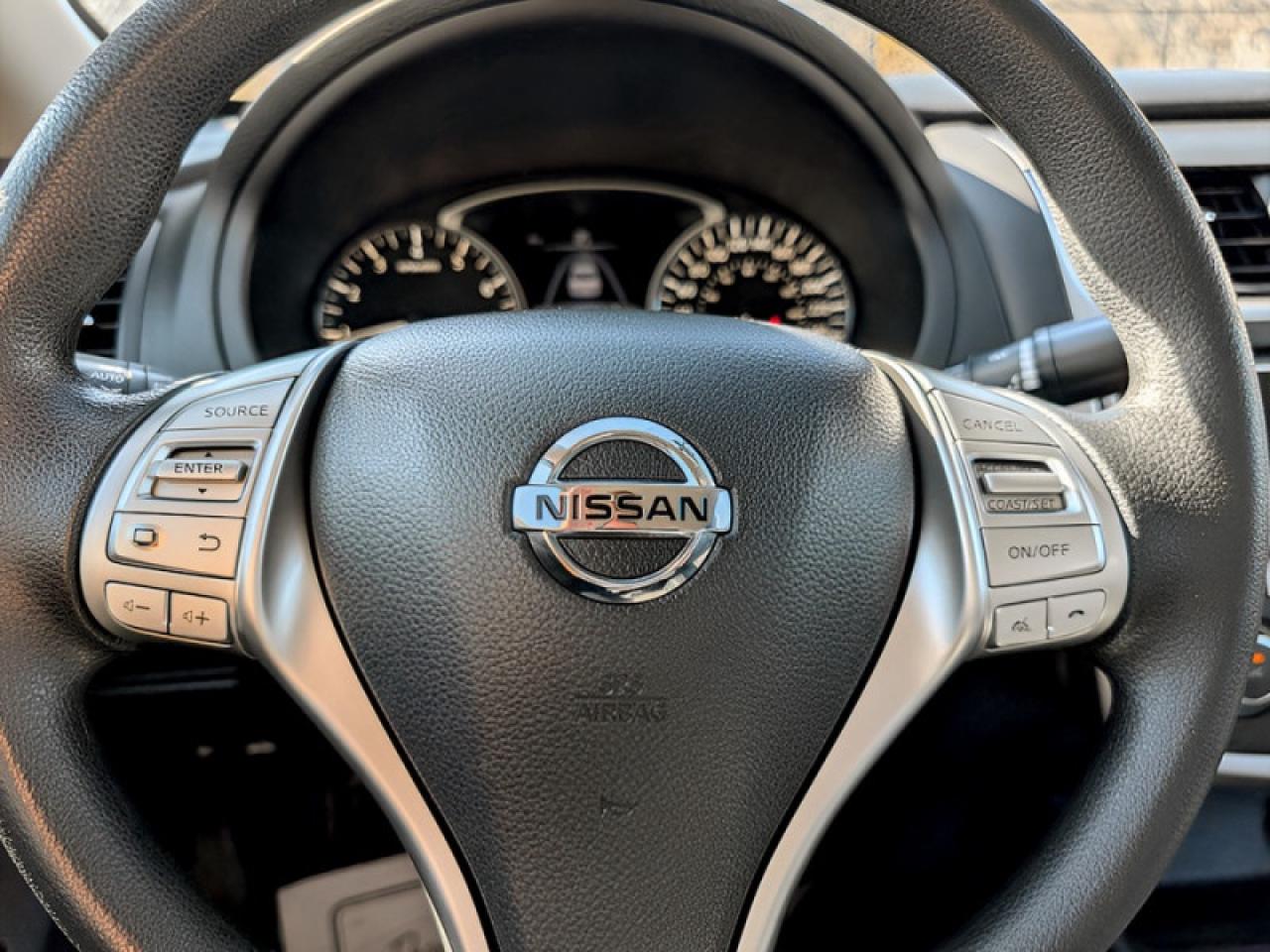 2018 Nissan Altima S  **CAM - BLUETOOTH - HTD SEATS** Photo