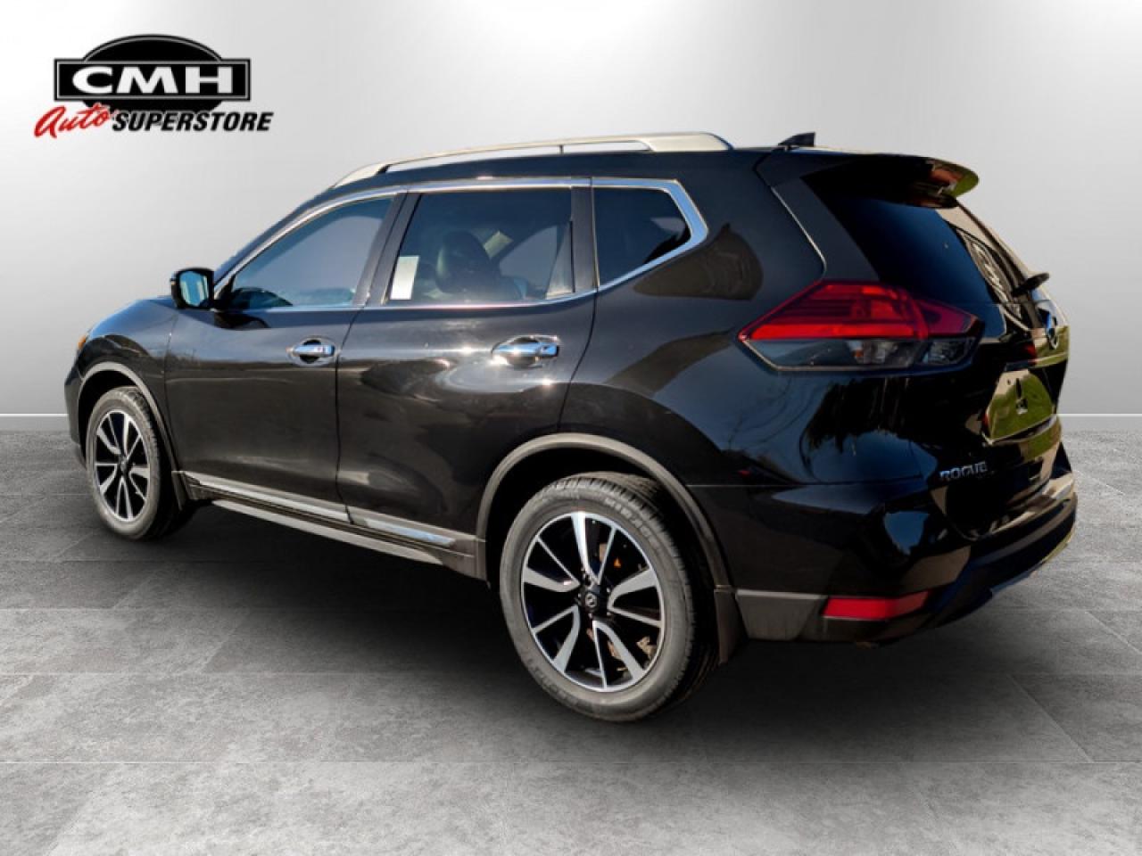 2017 Nissan Rogue SL Platinum  **360 CAM - PANO ROOF** Photo2