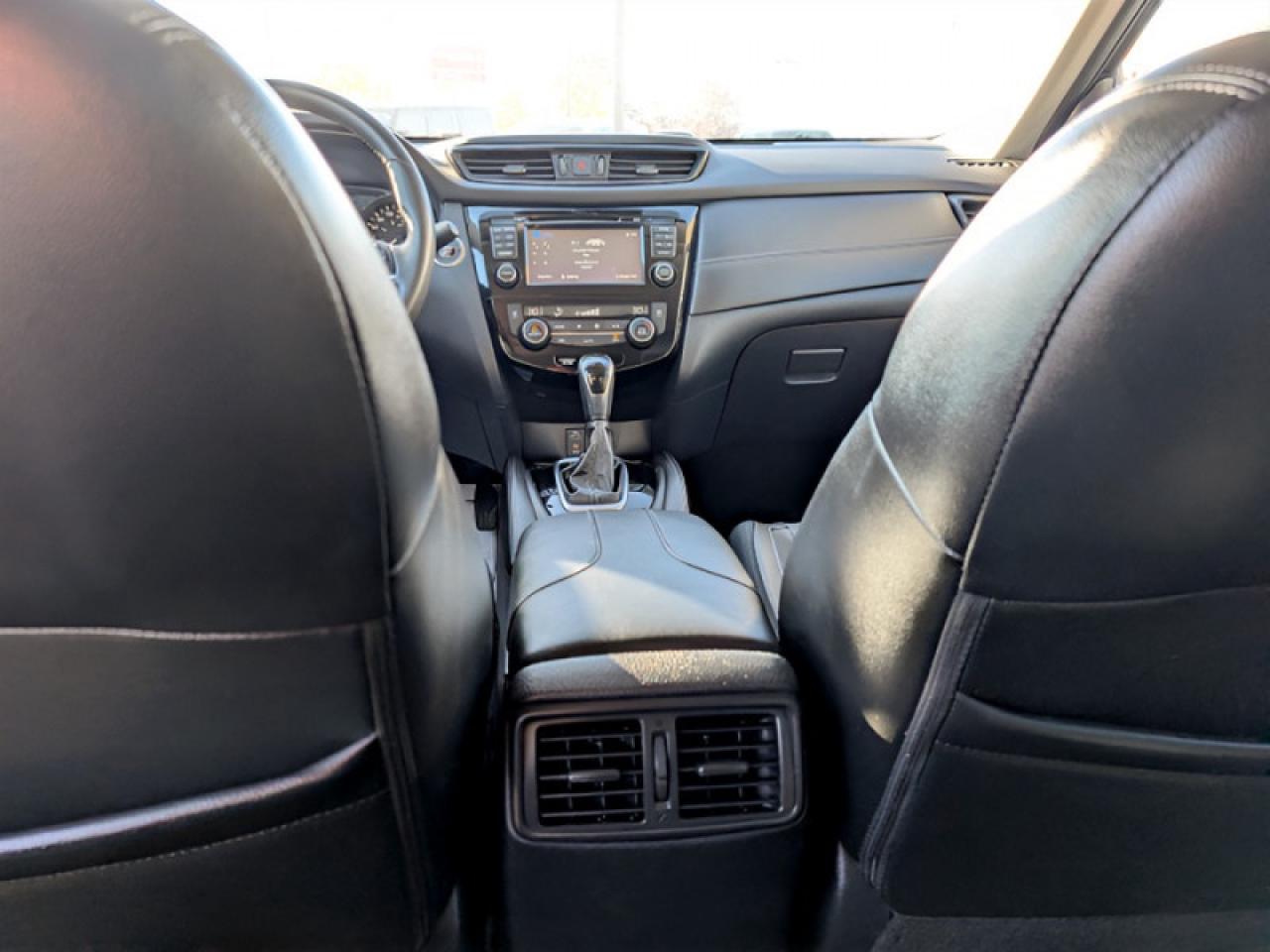 2017 Nissan Rogue SL Platinum  **360 CAM - PANO ROOF** Photo