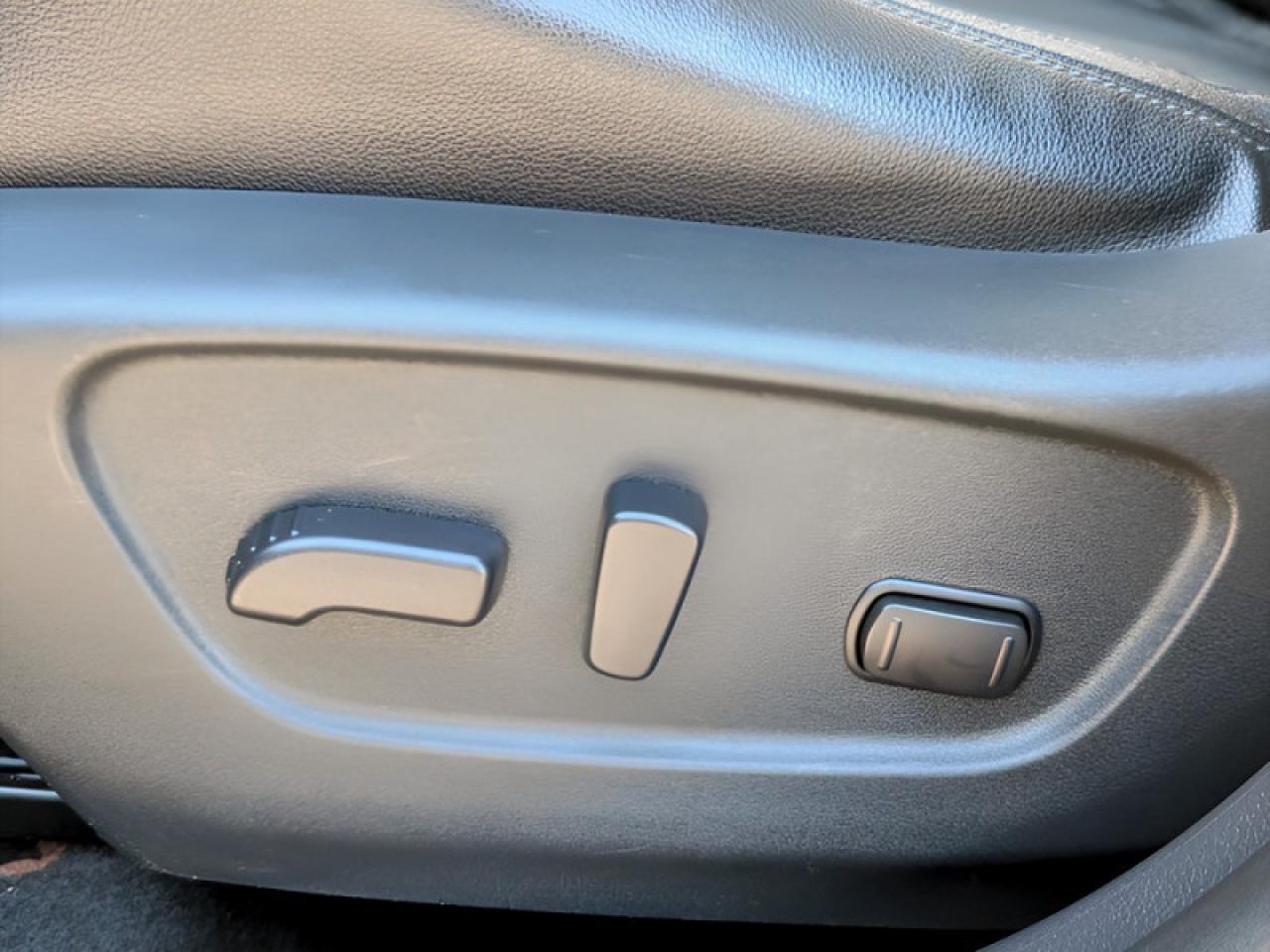 2017 Nissan Rogue SL Platinum  **360 CAM - PANO ROOF** Photo