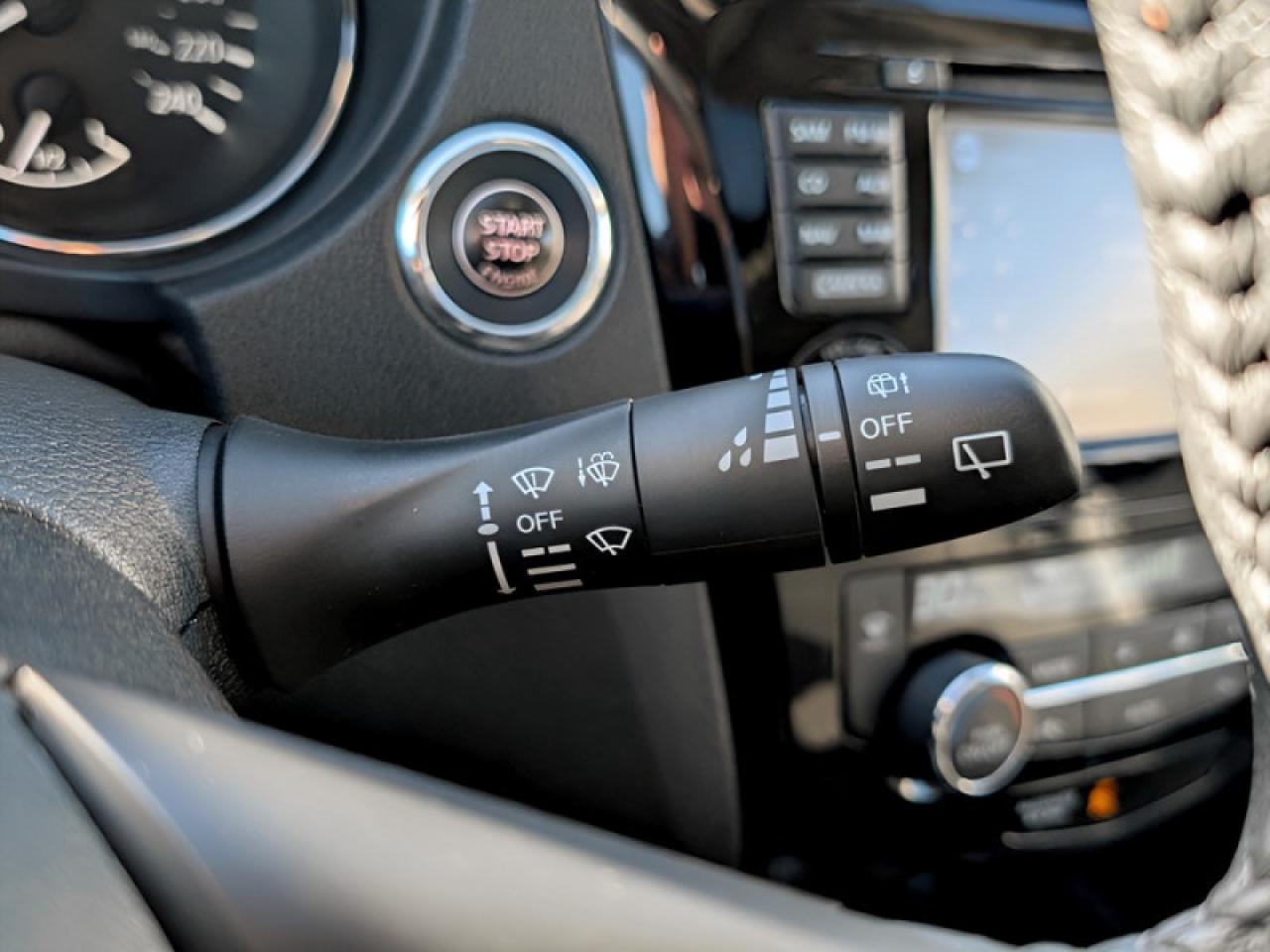 2017 Nissan Rogue SL Platinum  **360 CAM - PANO ROOF** Photo