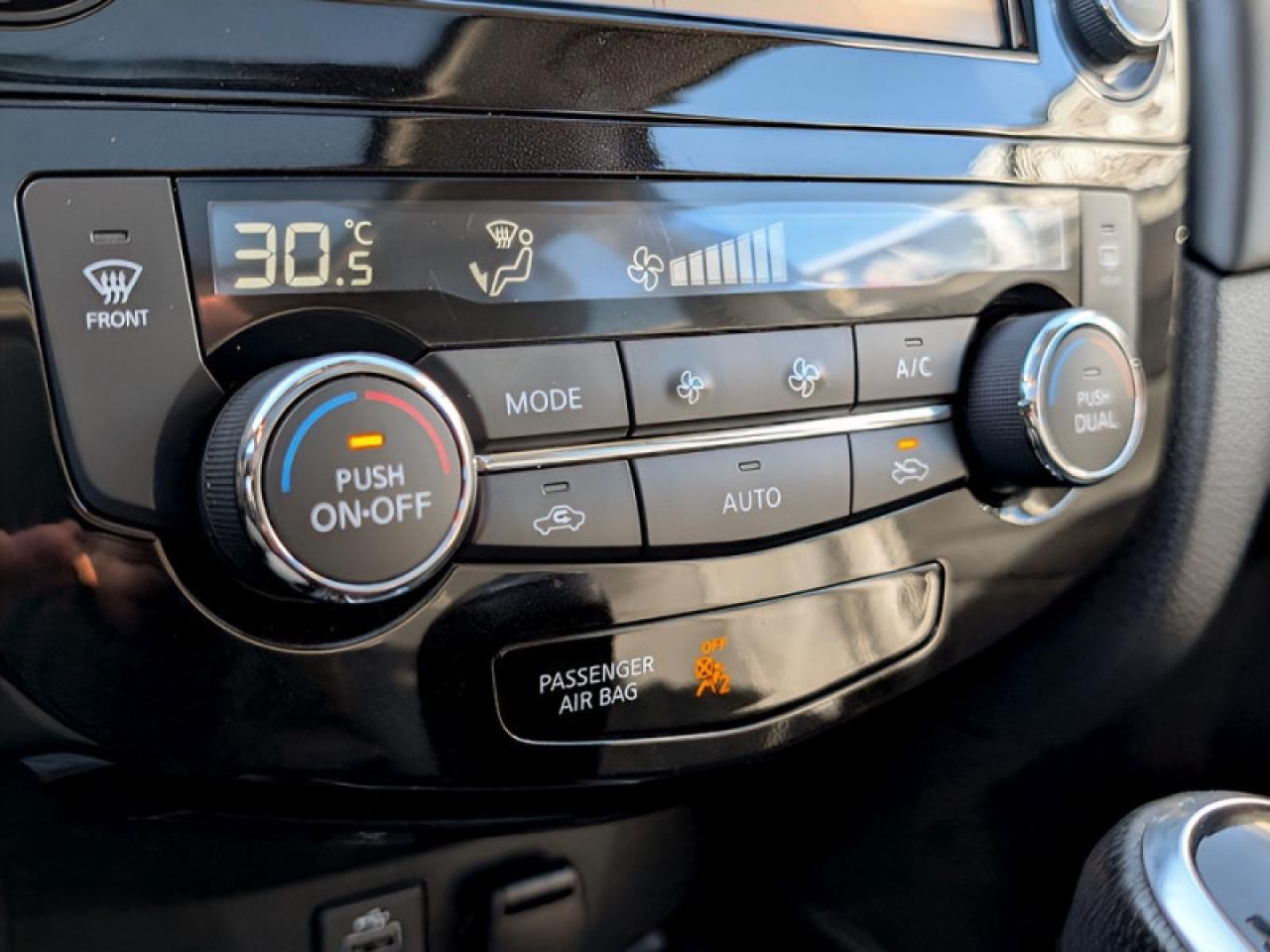 2017 Nissan Rogue SL Platinum  **360 CAM - PANO ROOF** Photo