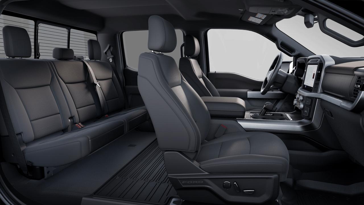 2025 Ford F-150 XLT 4WD SuperCrew 5.5' Box Photo5