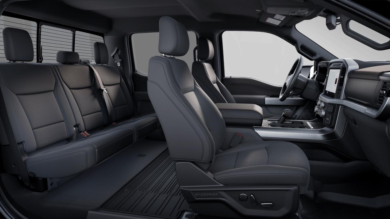 2025 Ford F-150 XLT 4WD SuperCrew 5.5' Box 301A Photo5
