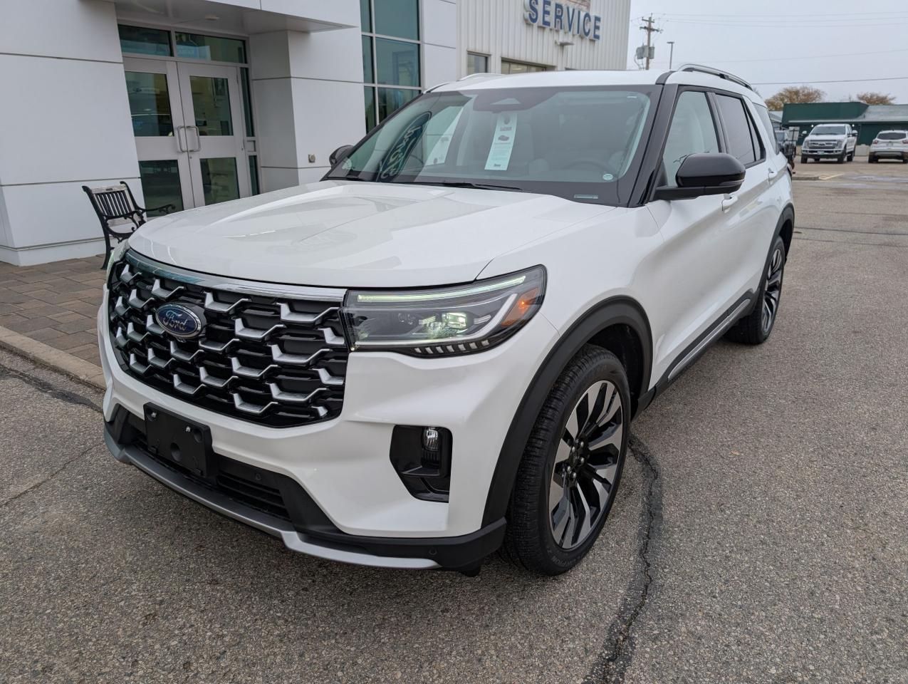 2025 Ford Explorer Platinum Photo