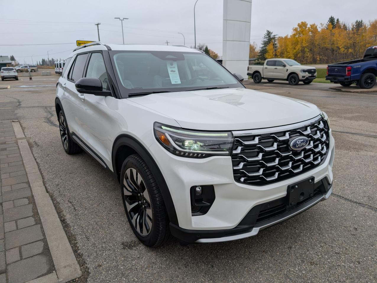 2025 Ford Explorer Platinum Photo