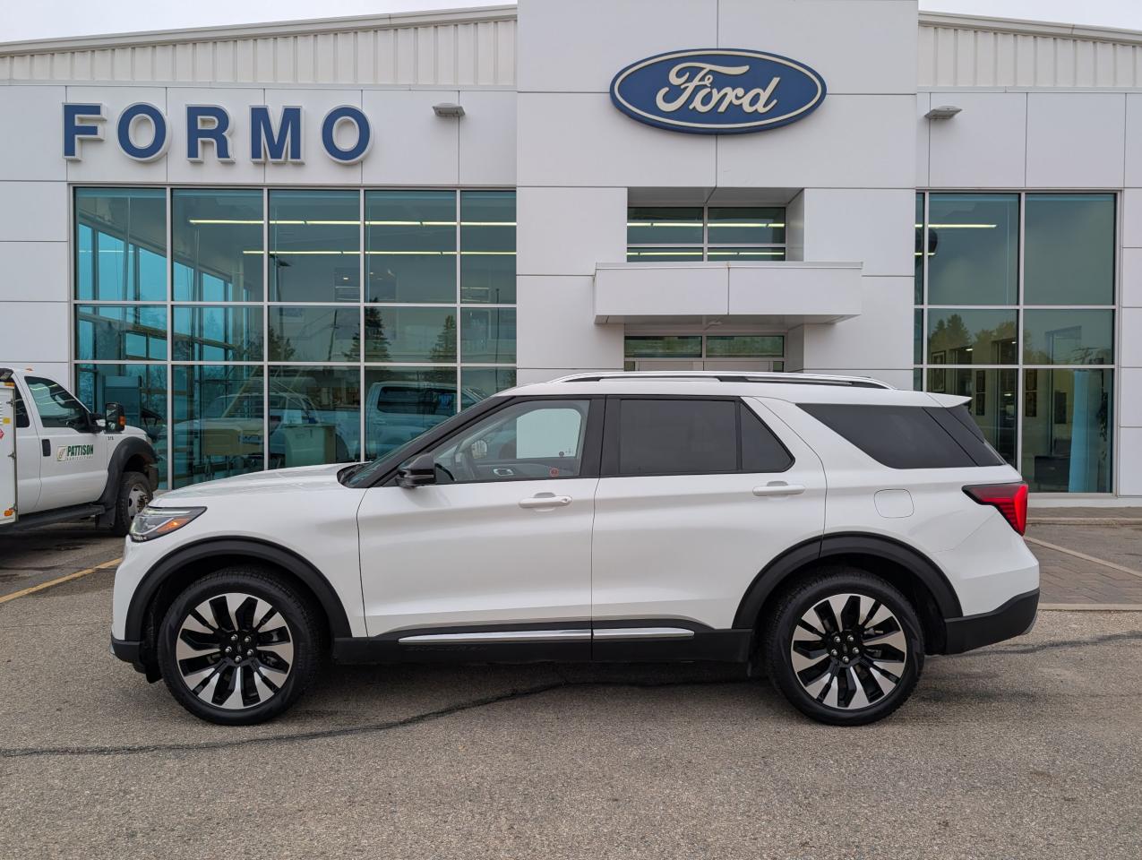 2025 Ford Explorer Platinum Photo0