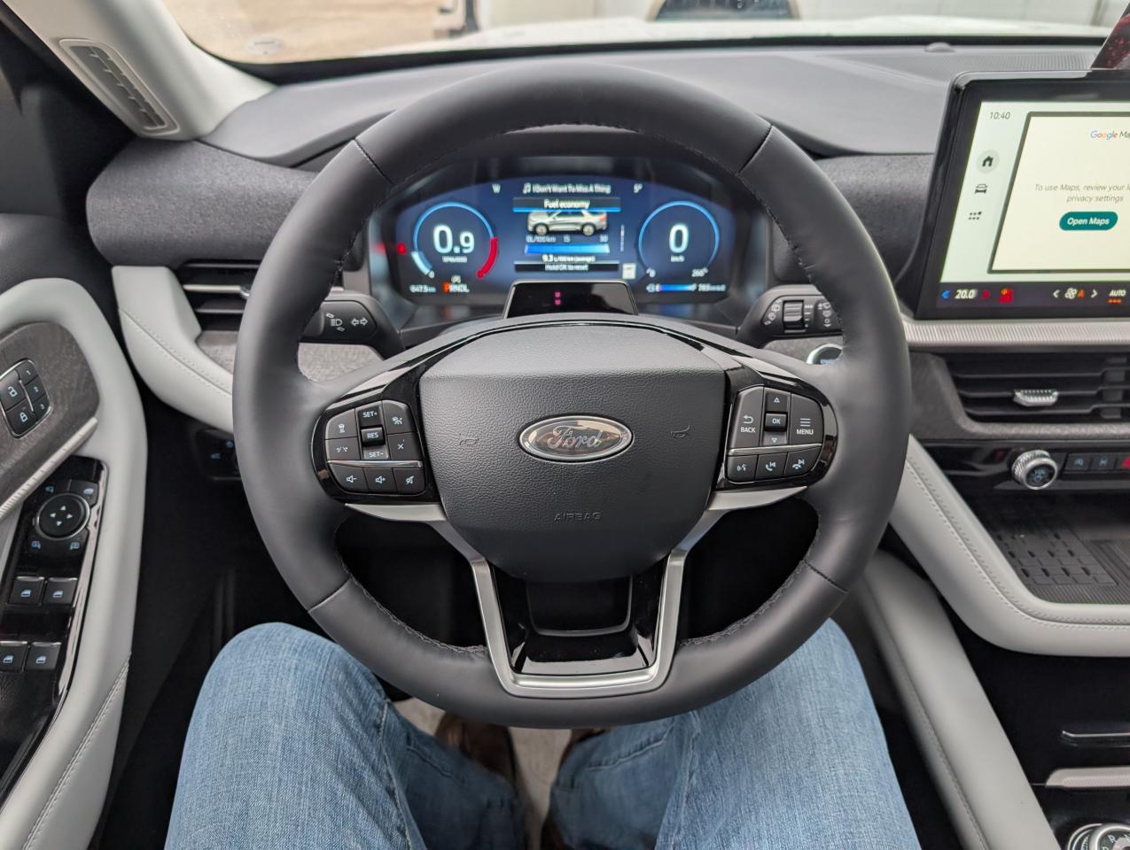 2025 Ford Explorer Platinum Photo5