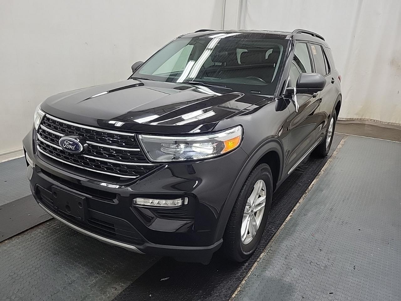 2021 Ford Explorer XLT Photo0