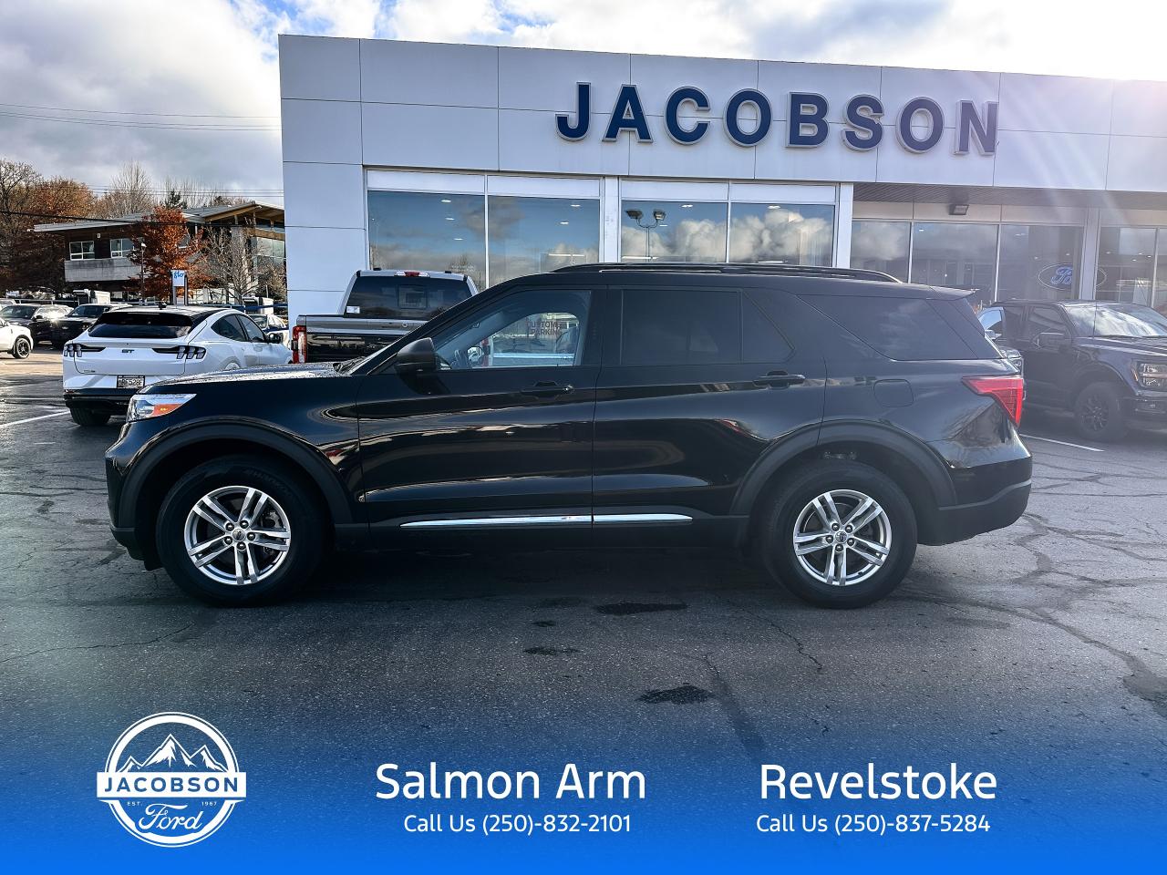 2021 Ford Explorer XLT Photo