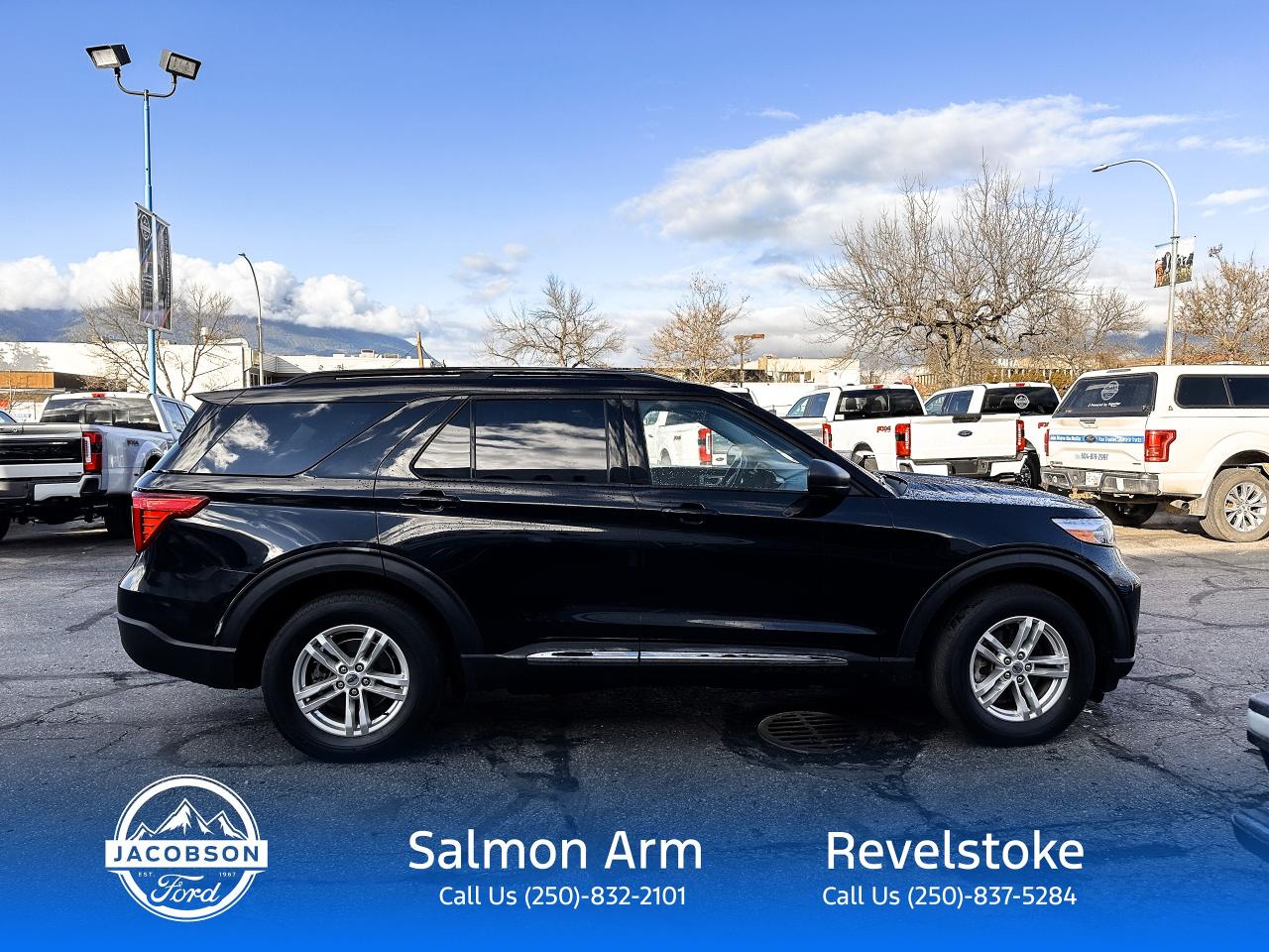 2021 Ford Explorer XLT Photo5