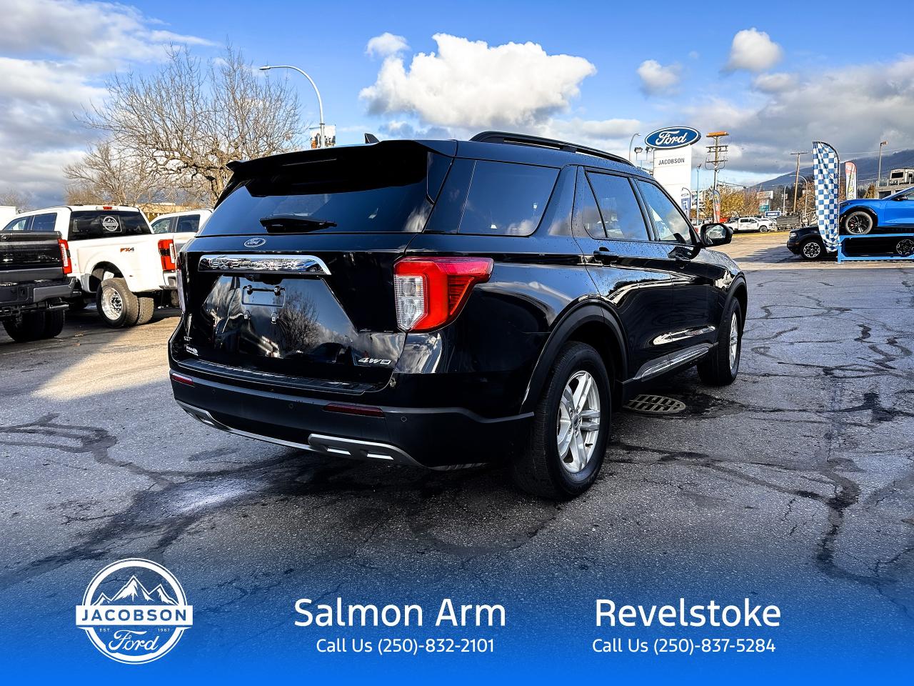 2021 Ford Explorer XLT Photo5