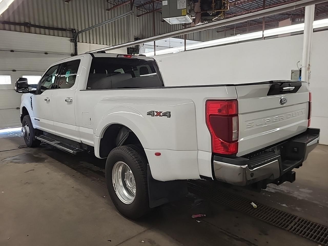 2020 Ford F-350 Super Duty DRW XLT Photo