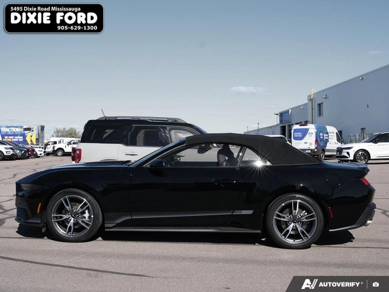 2025 Ford Mustang EcoBoost Premium Photo2