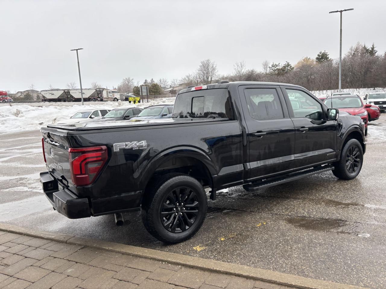 2025 Ford F-150 LARIAT 502A, 3.5LHEV, ROOF, BLACK PACKAGE, 20"RIMS Photo4
