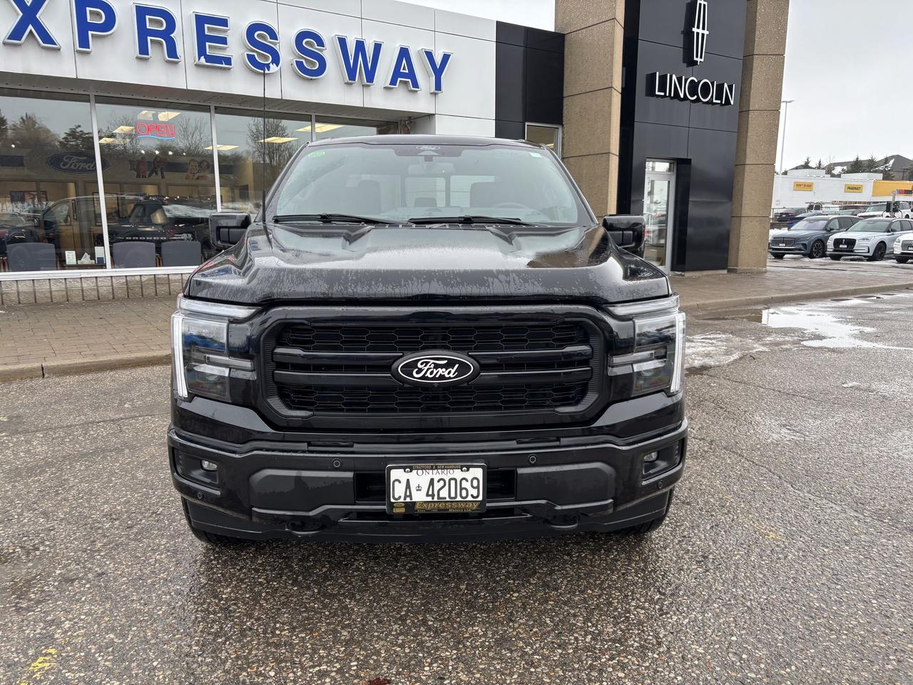 2025 Ford F-150 LARIAT 502A, 3.5LHEV, ROOF, BLACK PACKAGE, 20"RIMS Photo