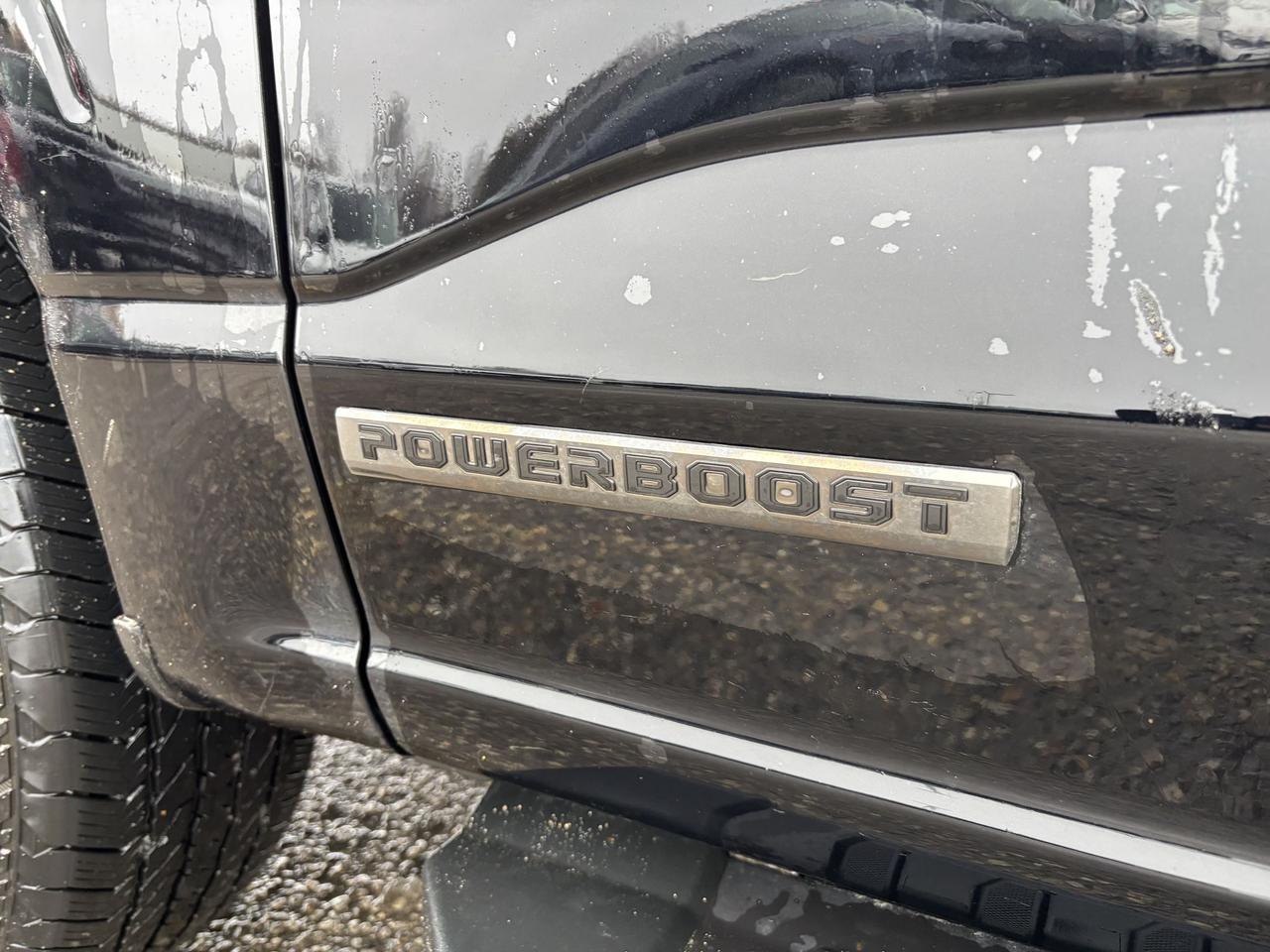 2025 Ford F-150 LARIAT 502A, 3.5LHEV, ROOF, BLACK PACKAGE, 20"RIMS Photo