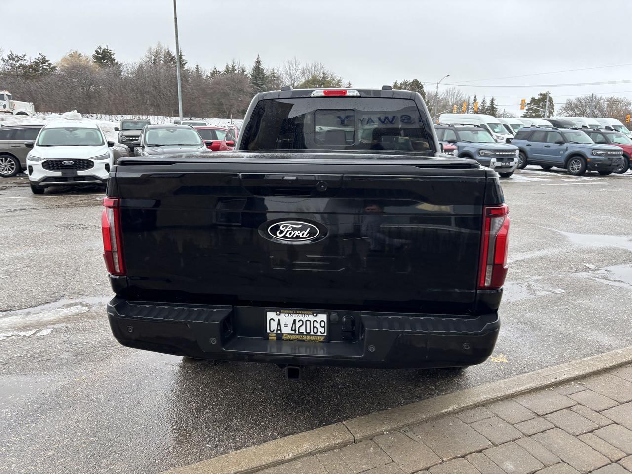 2025 Ford F-150 LARIAT 502A, 3.5LHEV, ROOF, BLACK PACKAGE, 20"RIMS Photo