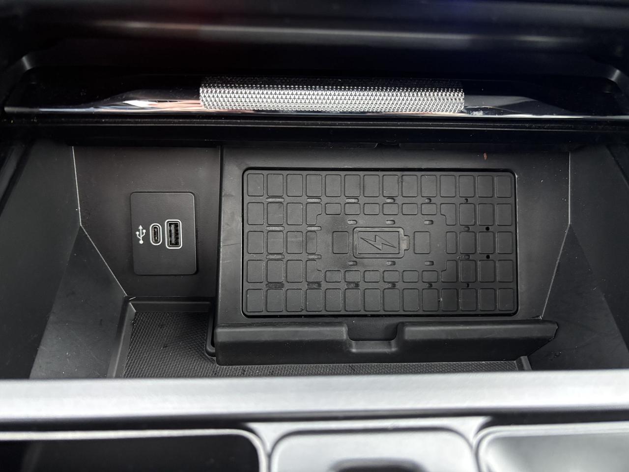 2025 Ford F-150 LARIAT 502A, 3.5LHEV, ROOF, BLACK PACKAGE, 20"RIMS Photo