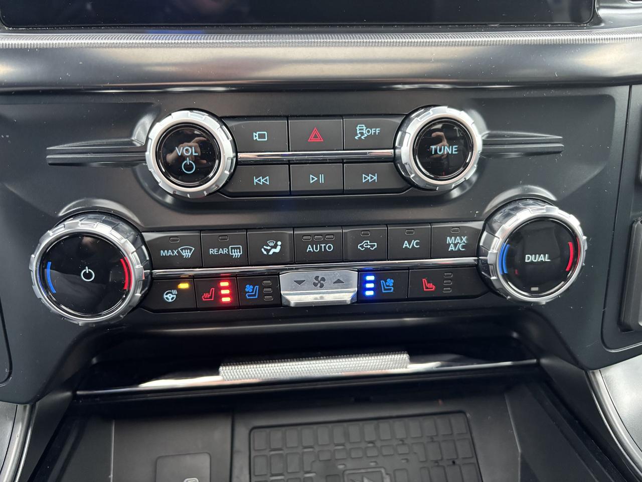 2025 Ford F-150 LARIAT 502A, 3.5LHEV, ROOF, BLACK PACKAGE, 20"RIMS Photo