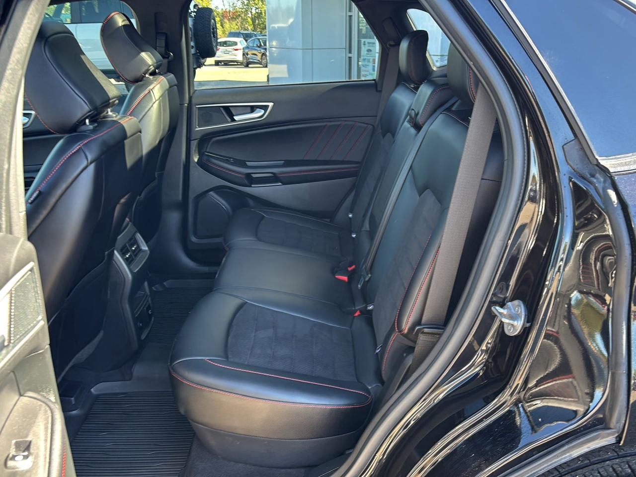 2024 Ford Edge ST Line Photo5