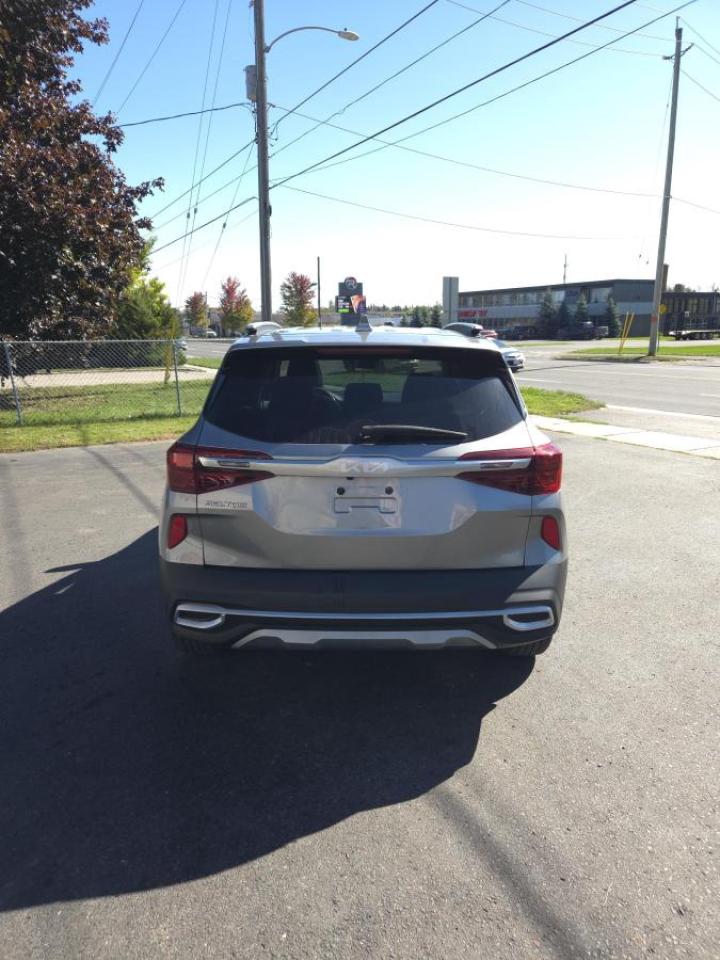 2023 Kia Seltos EX AWD Photo3