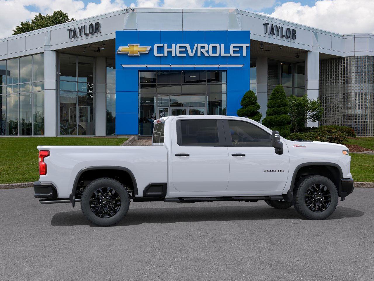 2026 Chevrolet Silverado 2500 HD Custom Photo4