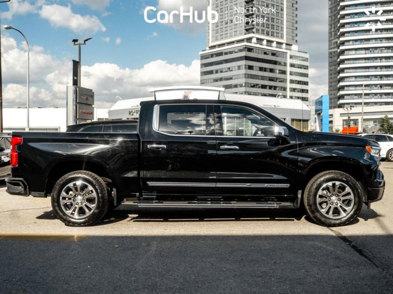 2023 Chevrolet Silverado 1500 High Country 147" V8 Sunroof MultiPro Tailgate Leather Captain Seats Photo4