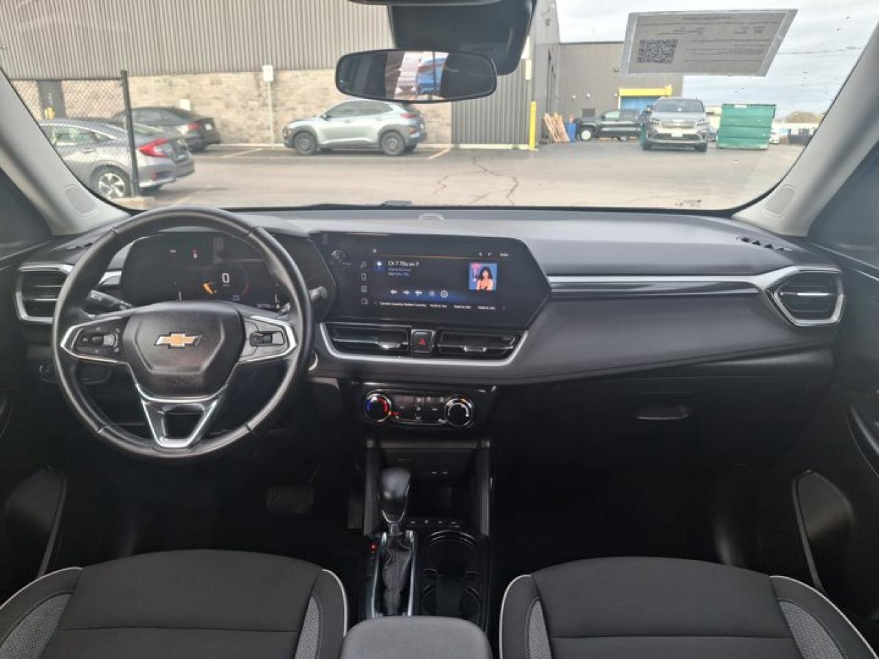 2024 Chevrolet TrailBlazer LT AWD | Heated Seats + Steering | Wireless CarPlay | Remote Start | Keyless Entry | HD Reverse Cam Photo