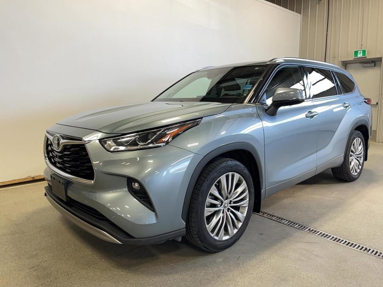 Used 2020 Toyota Highlander LIMITED AWD for sale in Moose Jaw, SK