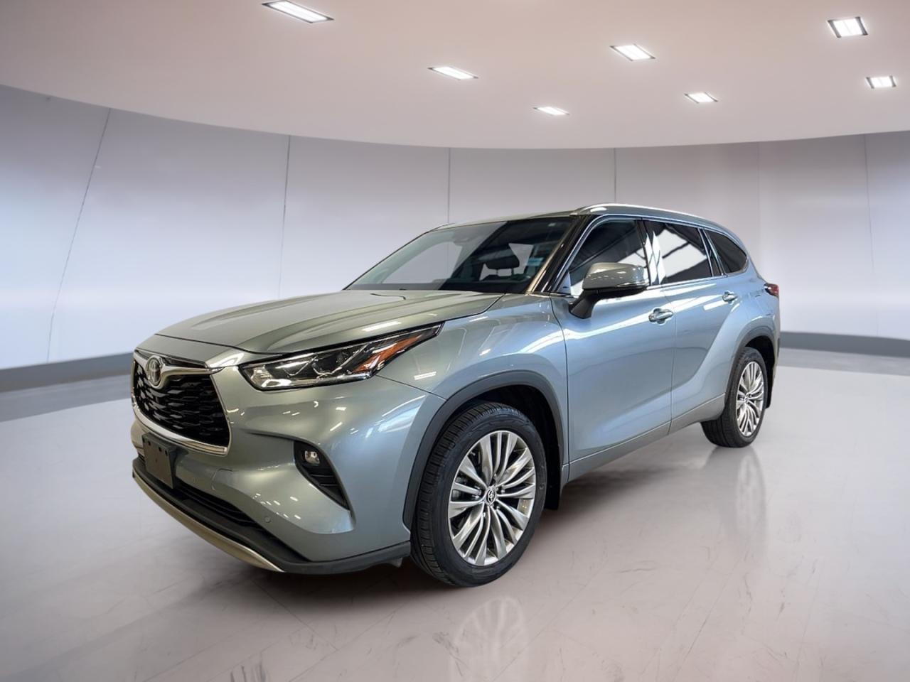 Used 2020 Toyota Highlander LIMITED AWD for sale in Moose Jaw, SK