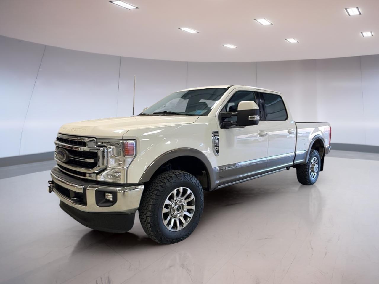 Used 2022 Ford F-350 Super Duty SRW LARIAT 4WD CREW CAB 6.75' BOX for sale in Moose Jaw, SK