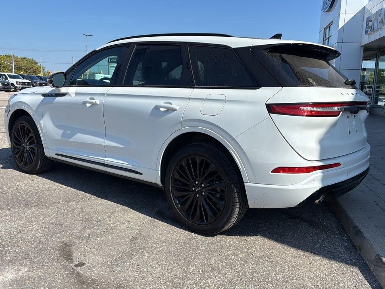 2025 Lincoln Corsair RESERVE, AWD, 2L JET PACK, HEADS-UP DISPLAY, 20'S! Photo