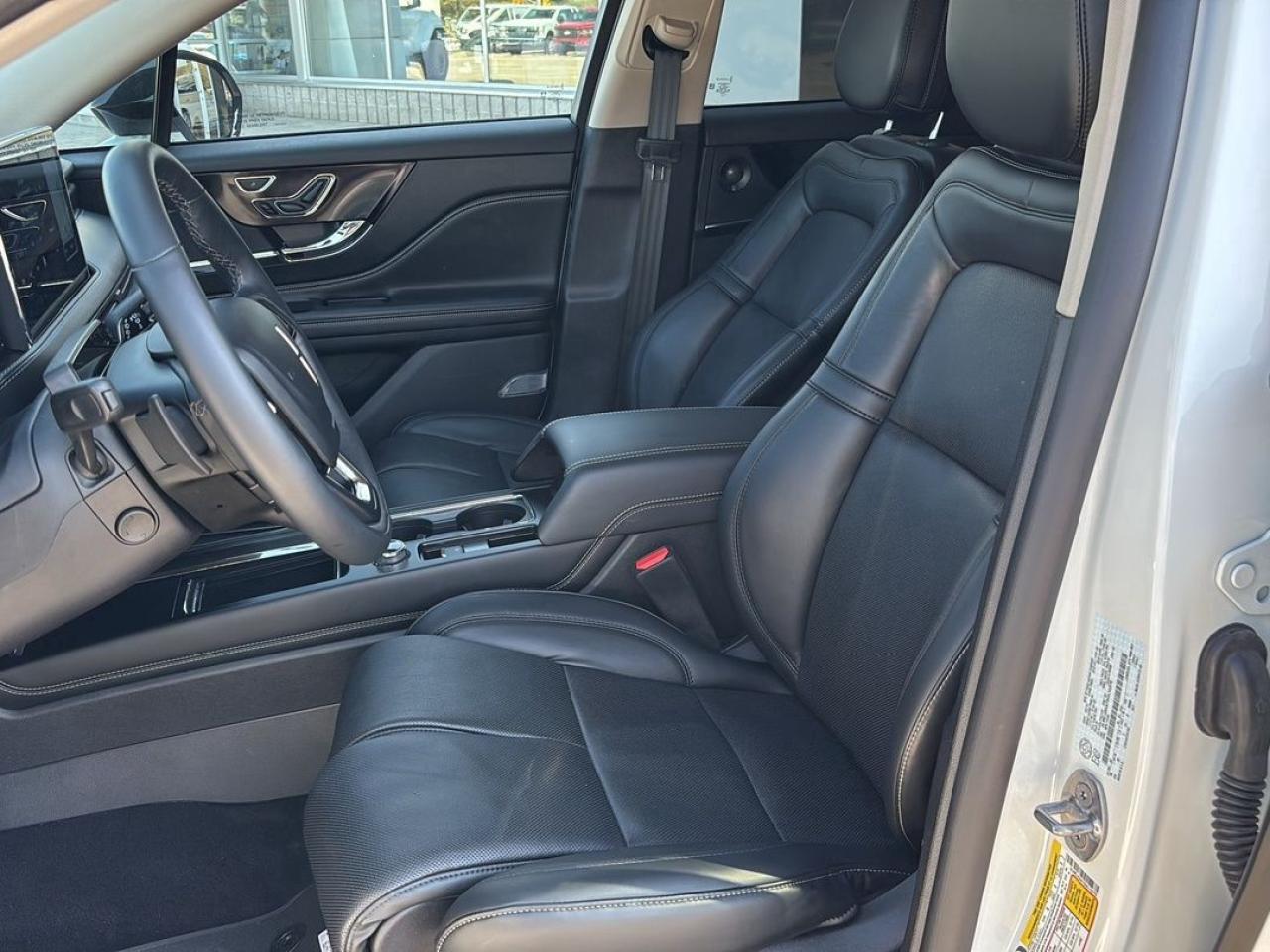 2025 Lincoln Corsair RESERVE, AWD, 2L JET PACK, HEADS-UP DISPLAY, 20'S! Photo