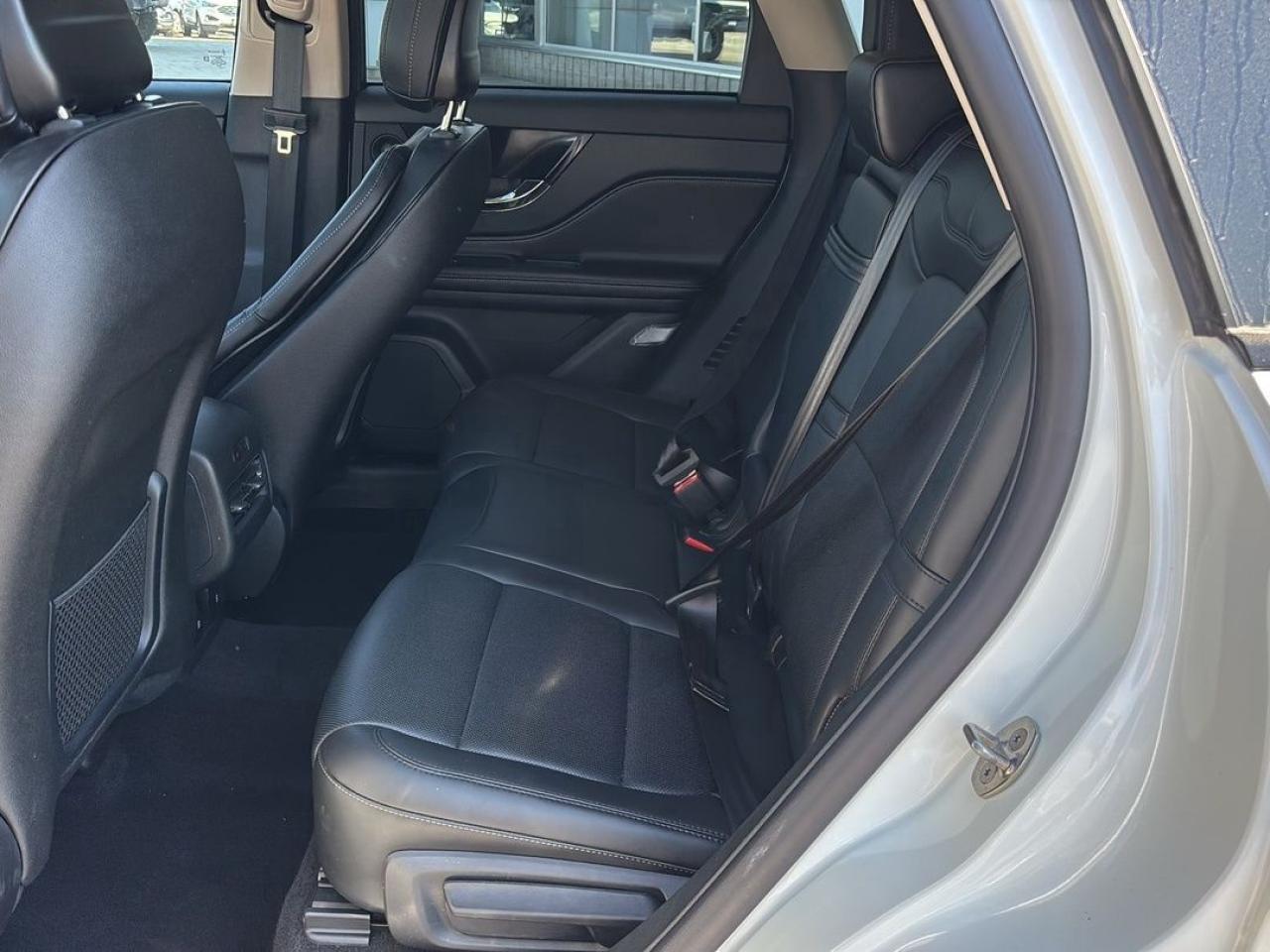 2025 Lincoln Corsair RESERVE, AWD, 2L JET PACK, HEADS-UP DISPLAY, 20'S! Photo