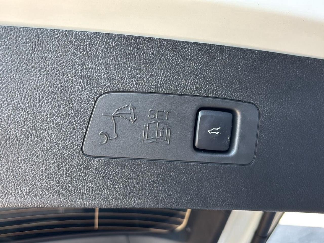 2025 Lincoln Corsair RESERVE, AWD, 2L JET PACK, HEADS-UP DISPLAY, 20'S! Photo